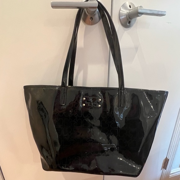 Kate spade black patent leather purse - Picture 1 of 4